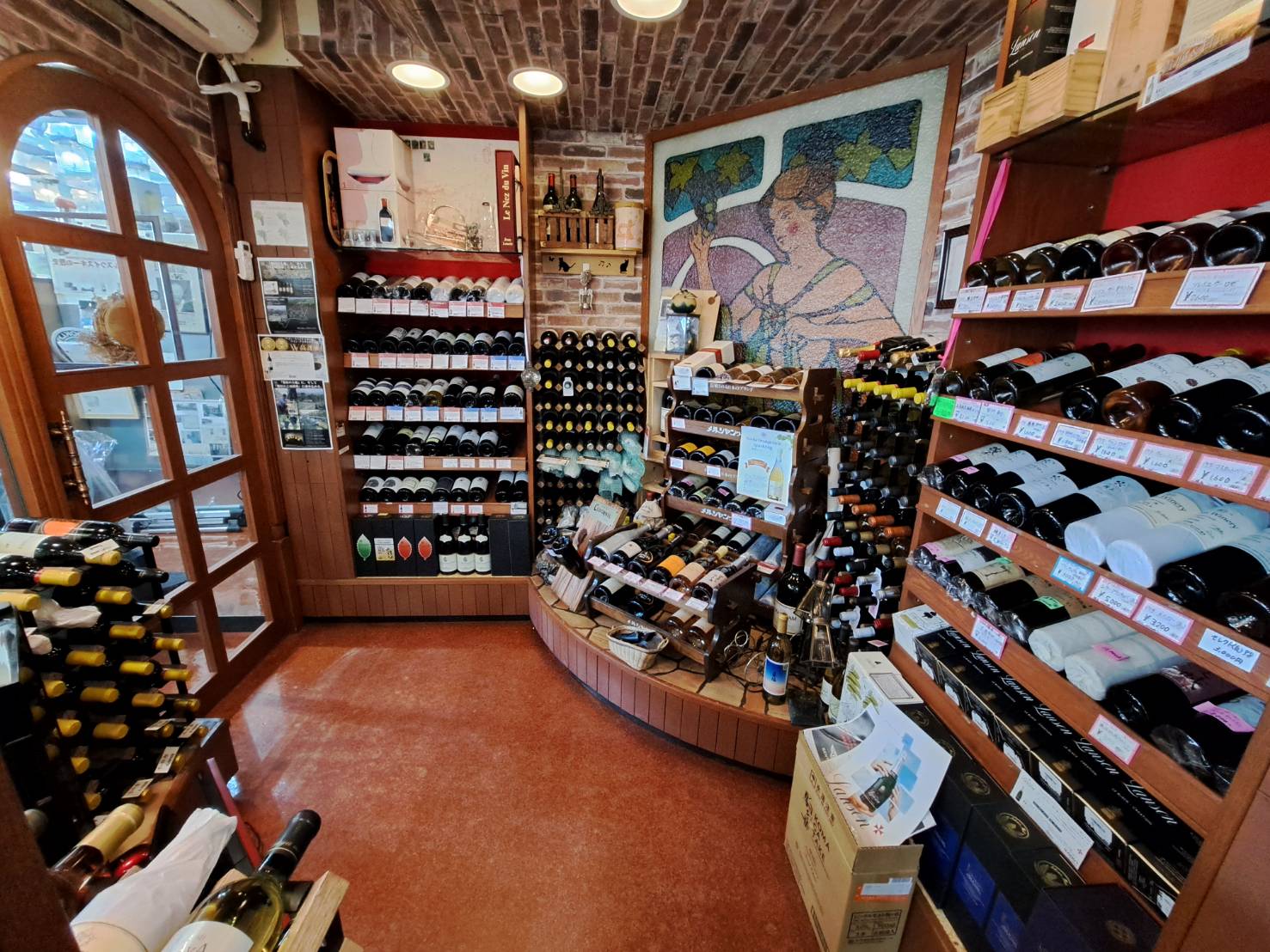 『ワインセラーの改装に取り掛かりました』